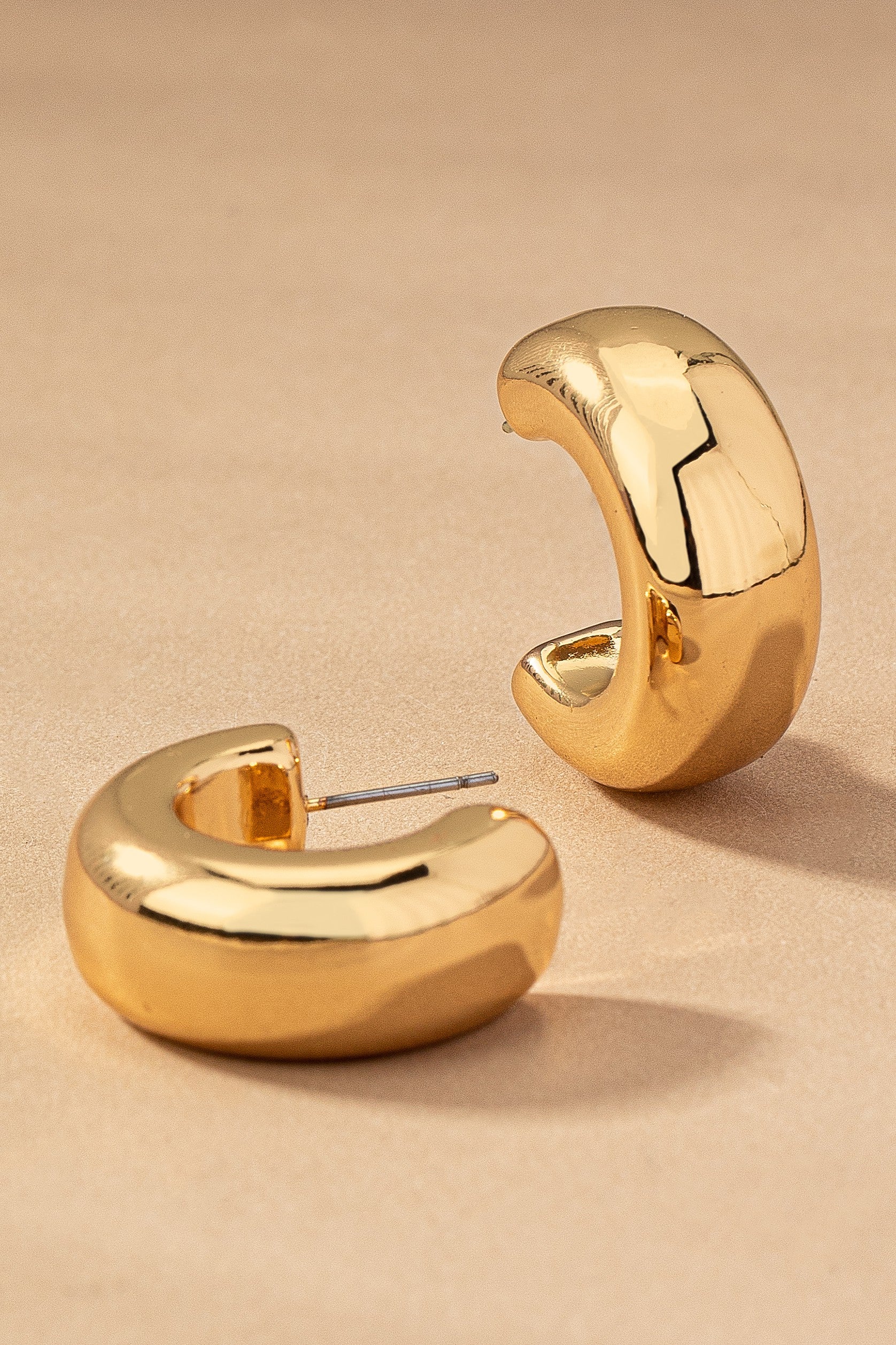 Hollow Puffy Hoop Earrings In Gold - Infinity Raine