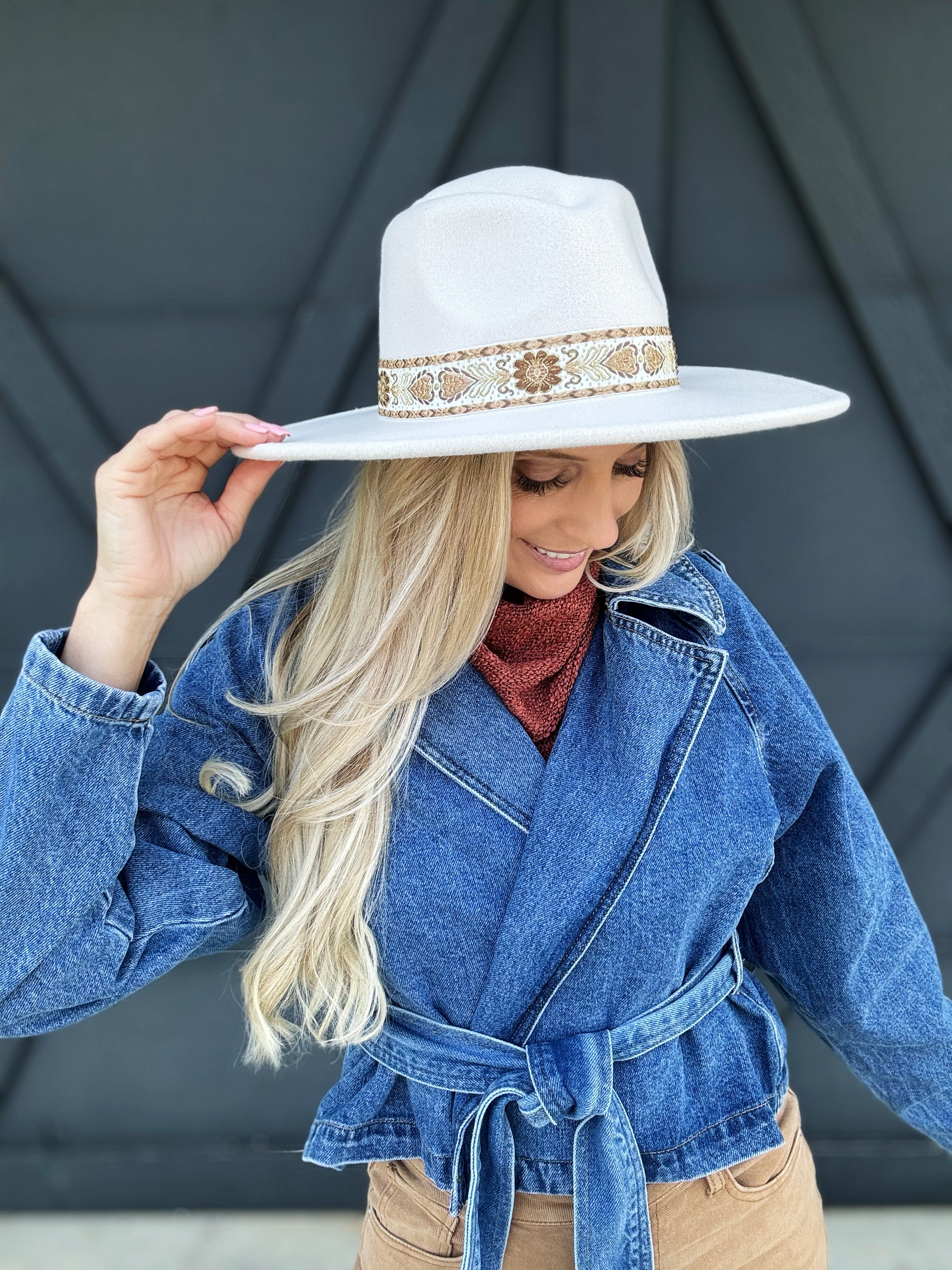 Embroidered Western Hat In Ivory - Infinity Raine