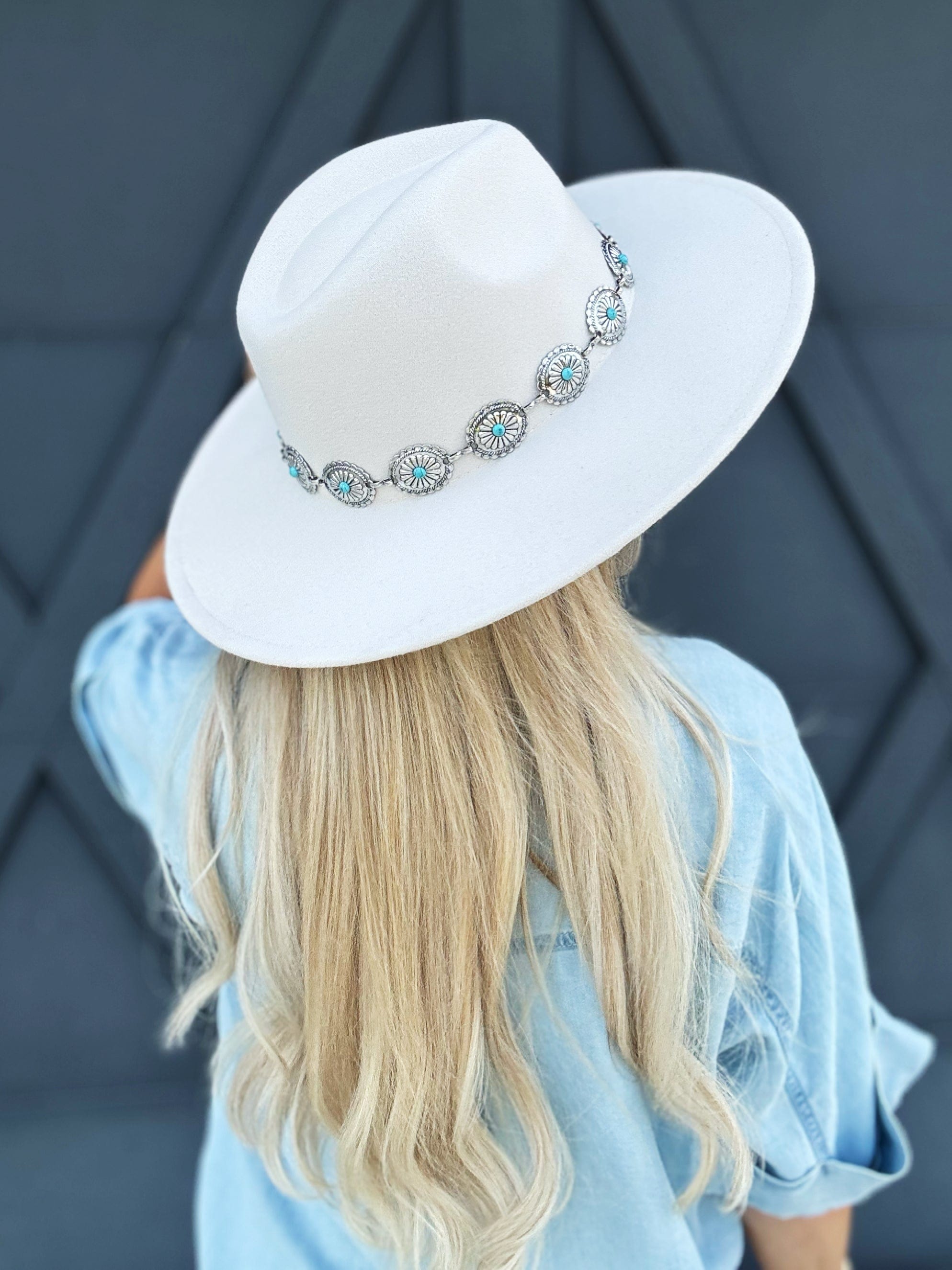 Turquoise Conch Hat In Ivory - Infinity Raine