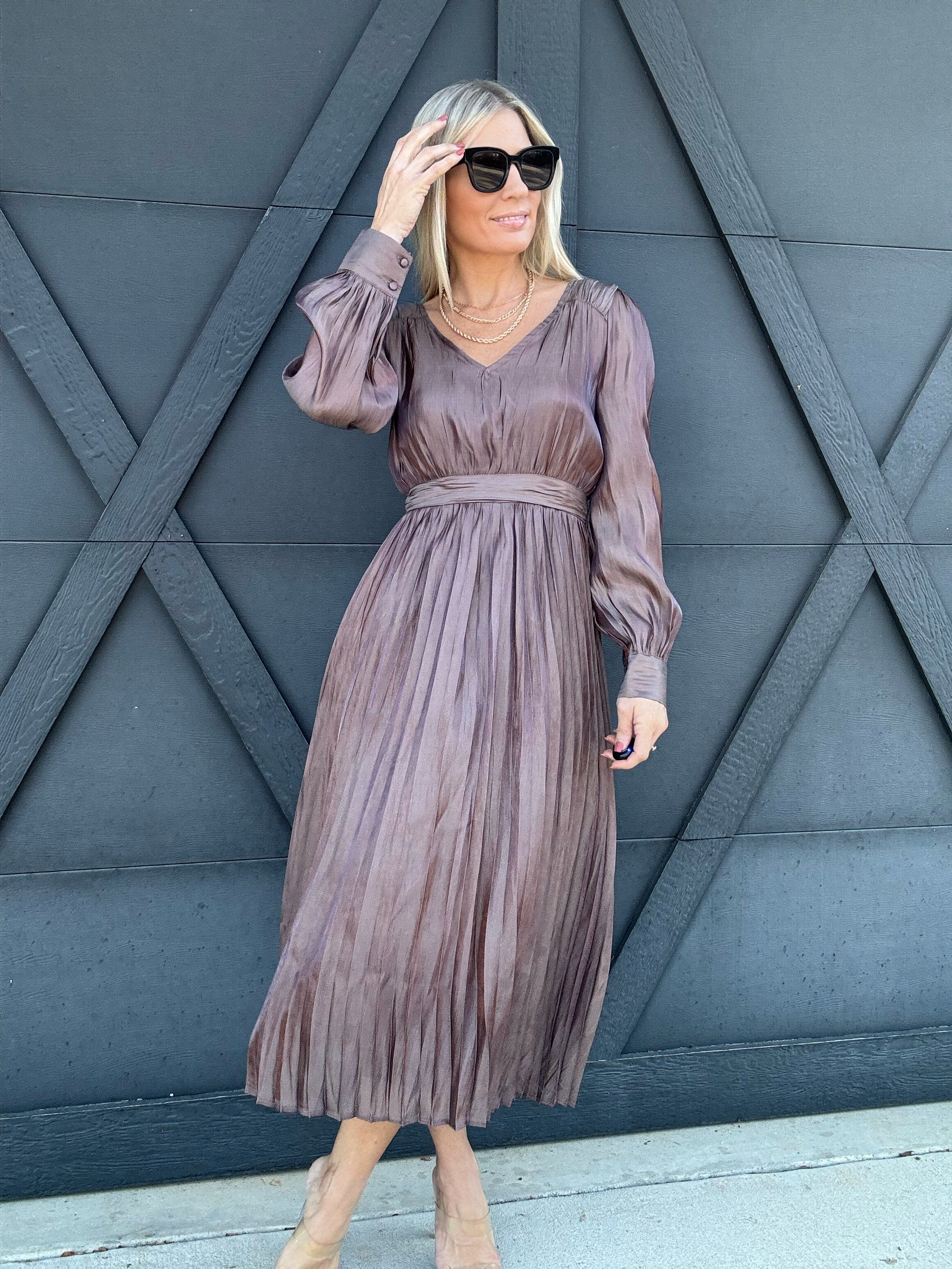 blu pepper Dresses Satin Pleated Long Sleeve Midi Dress In Mocha