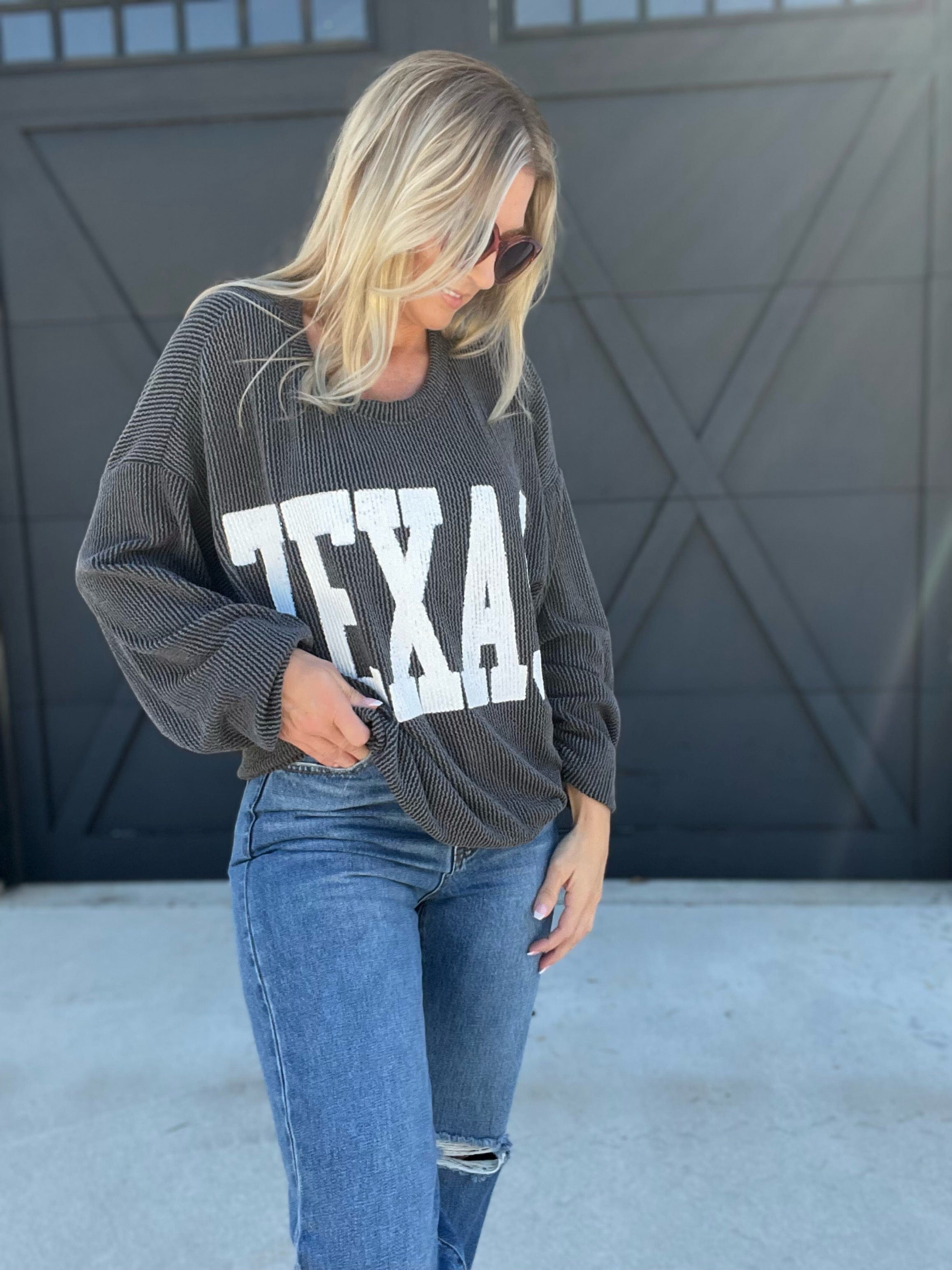 Texas Comfy Graphic Sweatshirt In Black - Infinity Raine