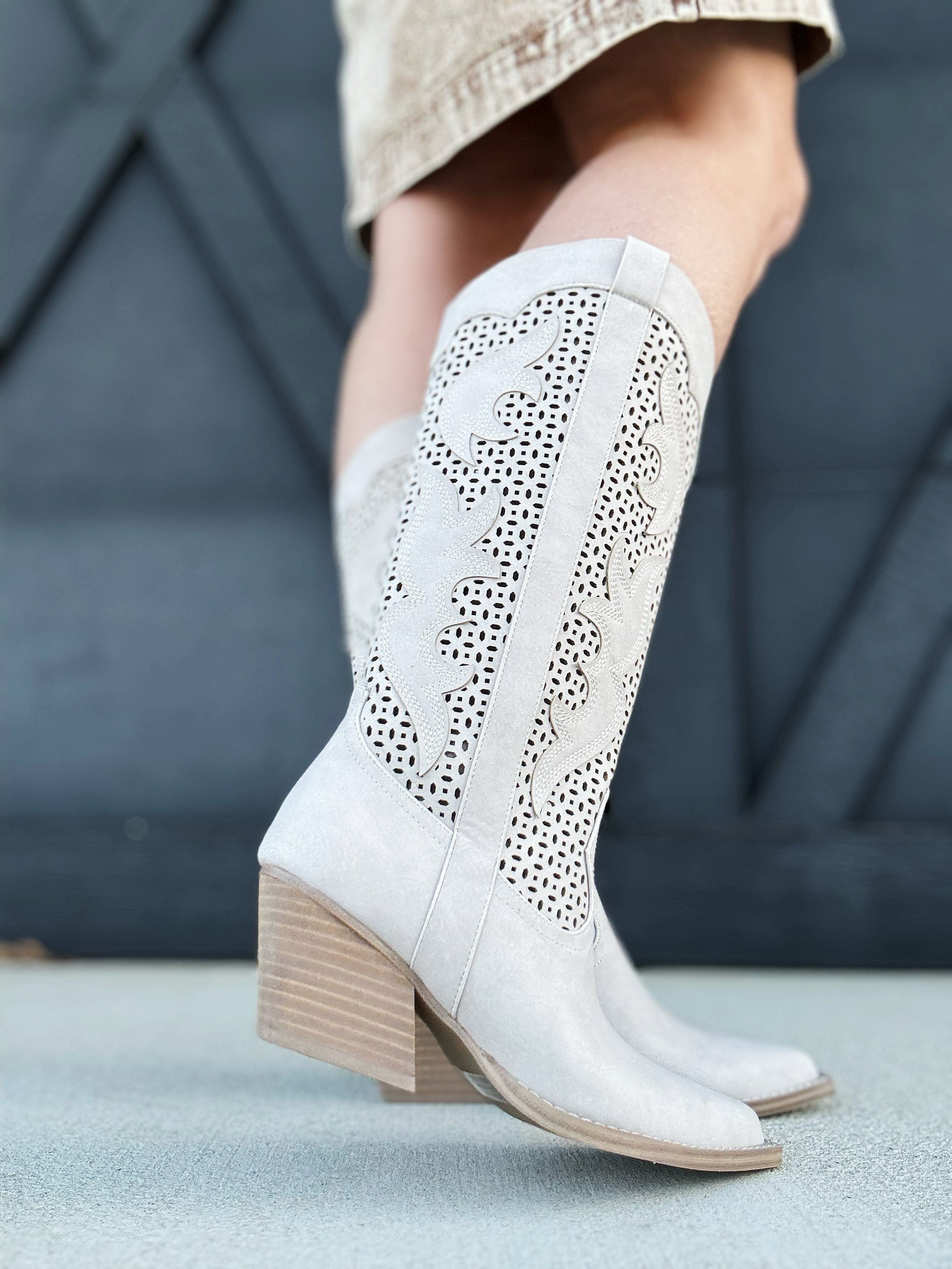 Dolce Vita Alamo Boots In Light Stone - Infinity Raine