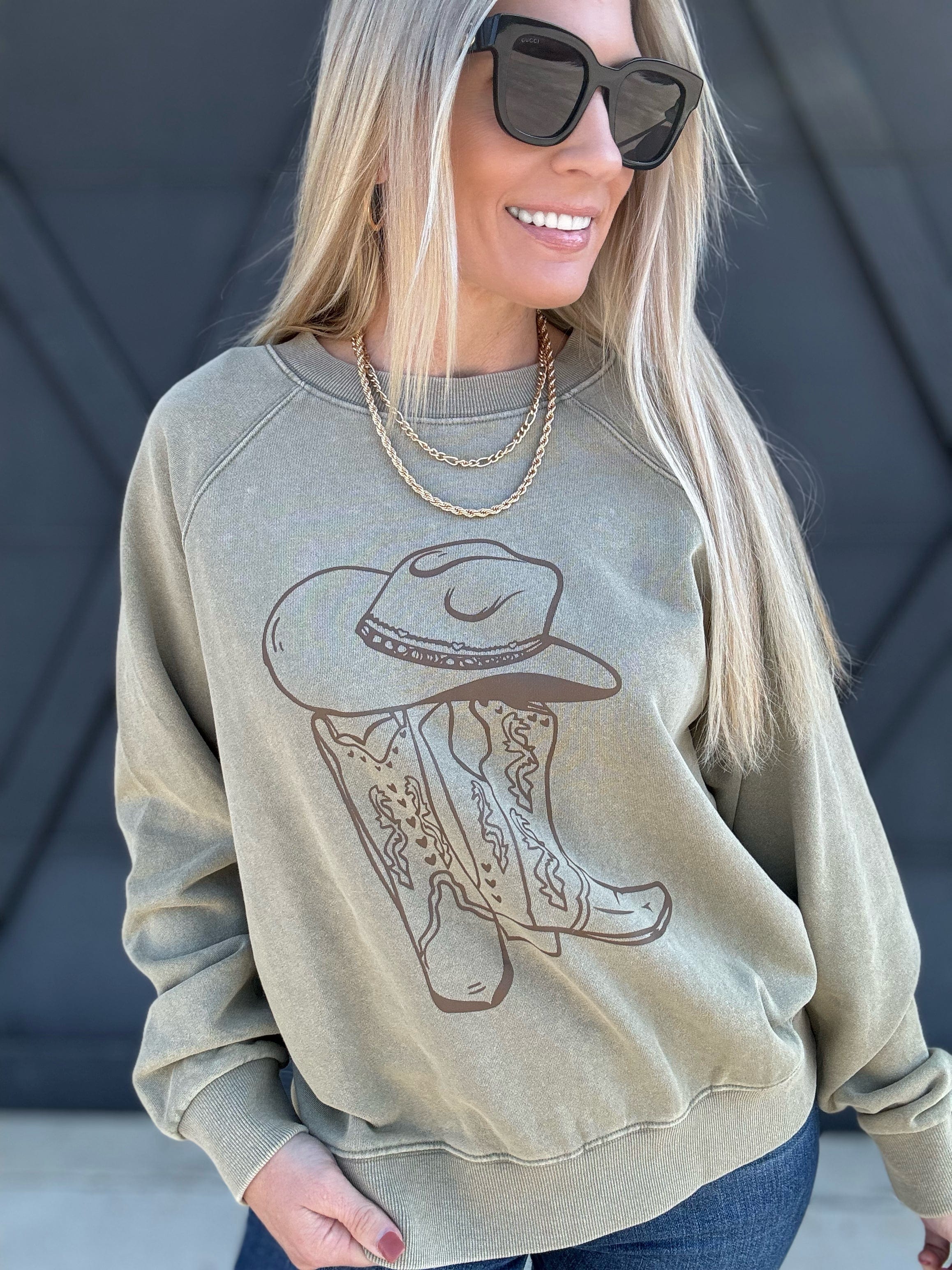 Boot Print Mineral Washed Pullover In Faded Olive - Infinity Raine