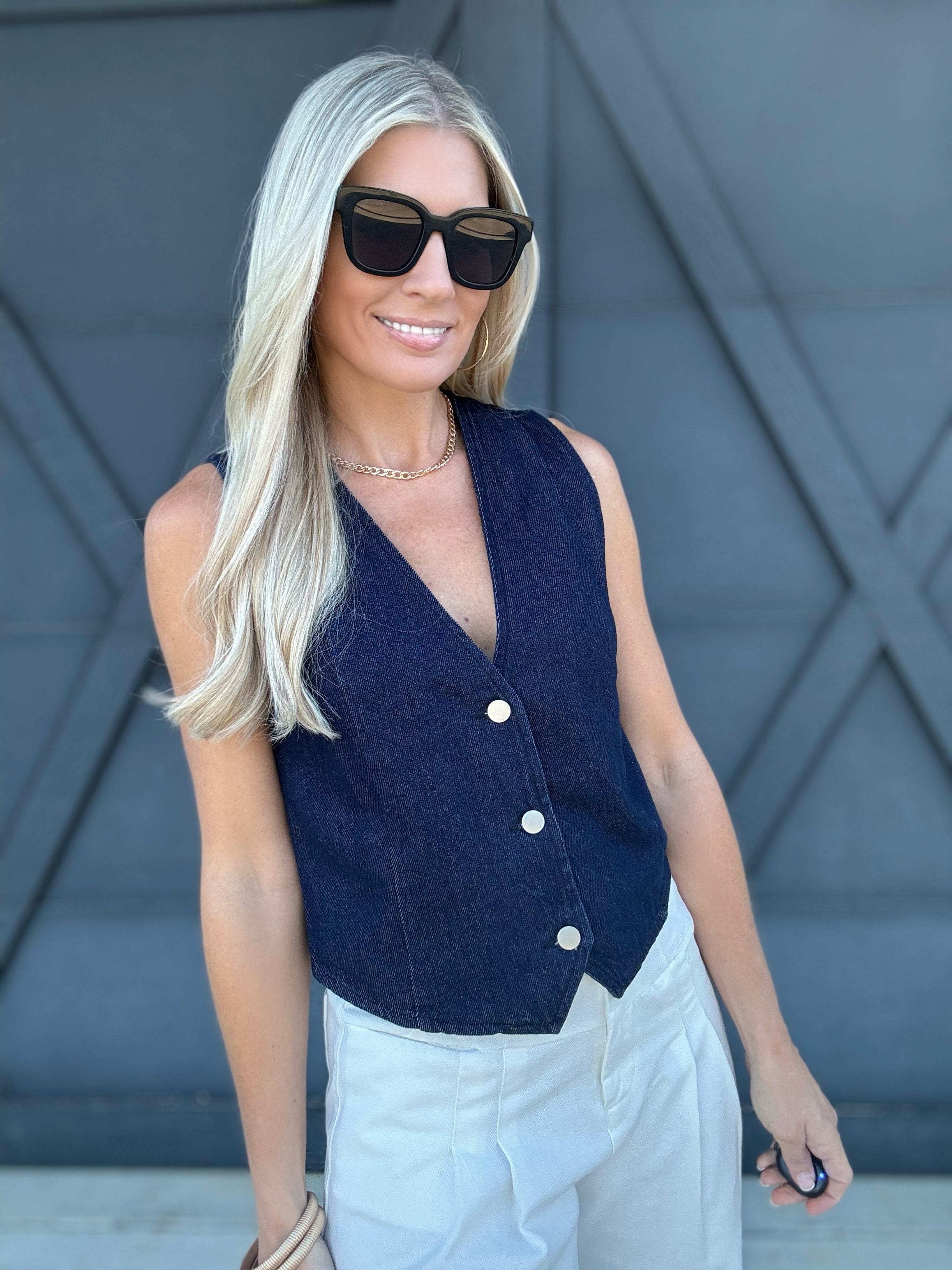 Button Down Washed Denim Vest In Indigo - Infinity Raine