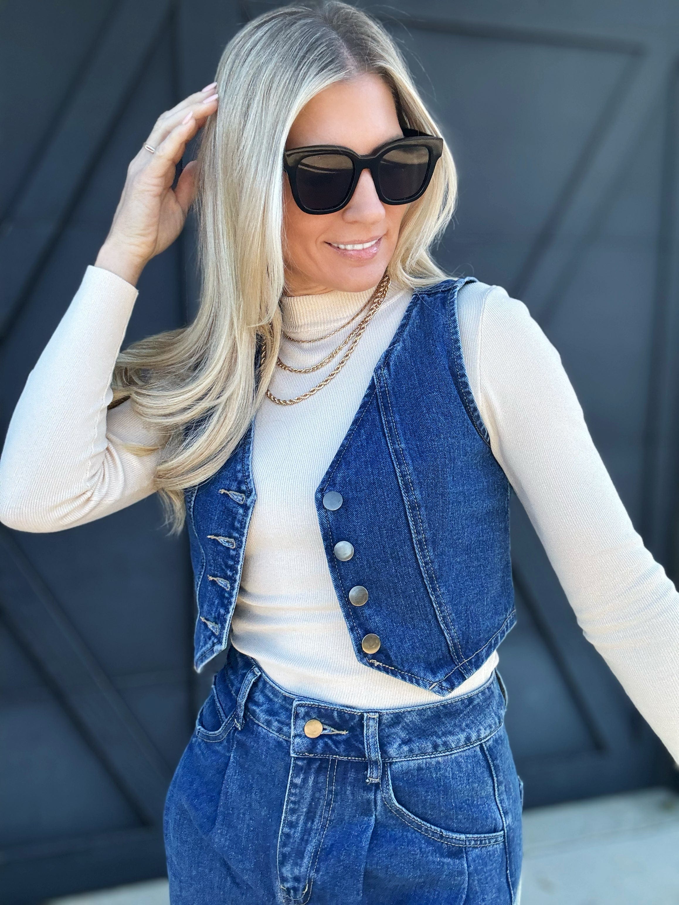 Cropped Denim Vest In Dark Wash - Infinity Raine