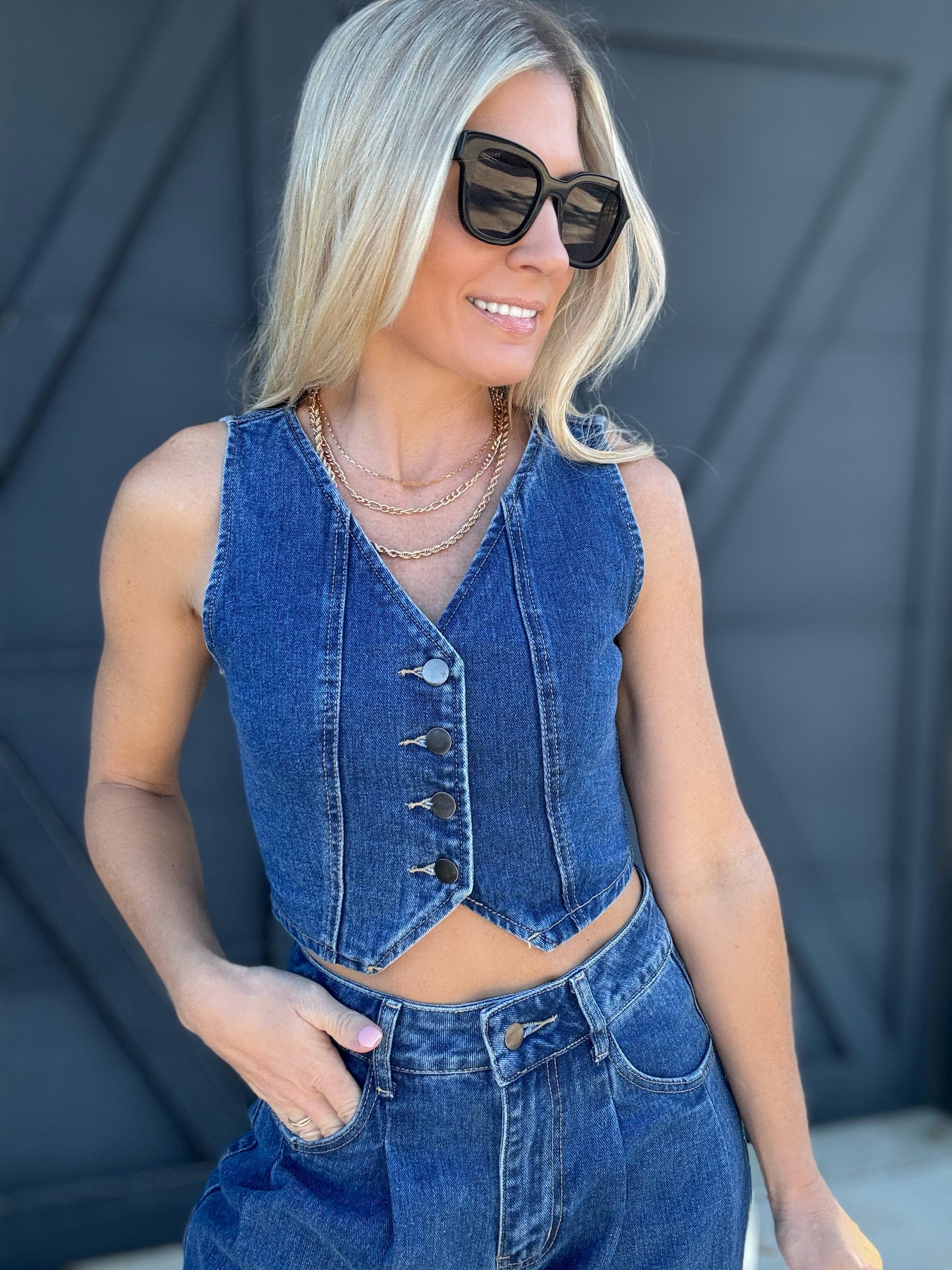 Cropped Denim Vest In Dark Wash - Infinity Raine