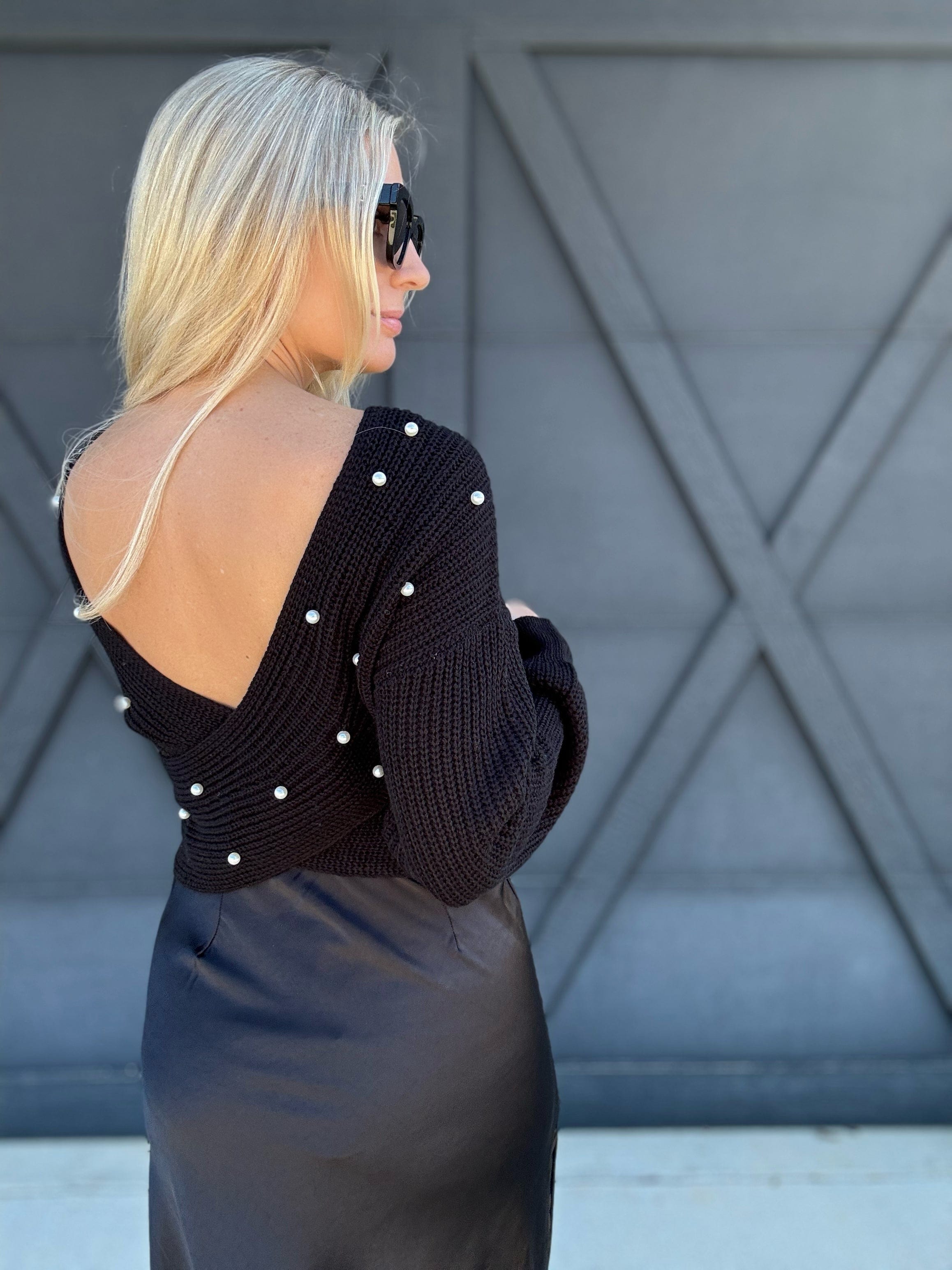 Reversible Cropped Pearl Sweater In Black - Infinity Raine