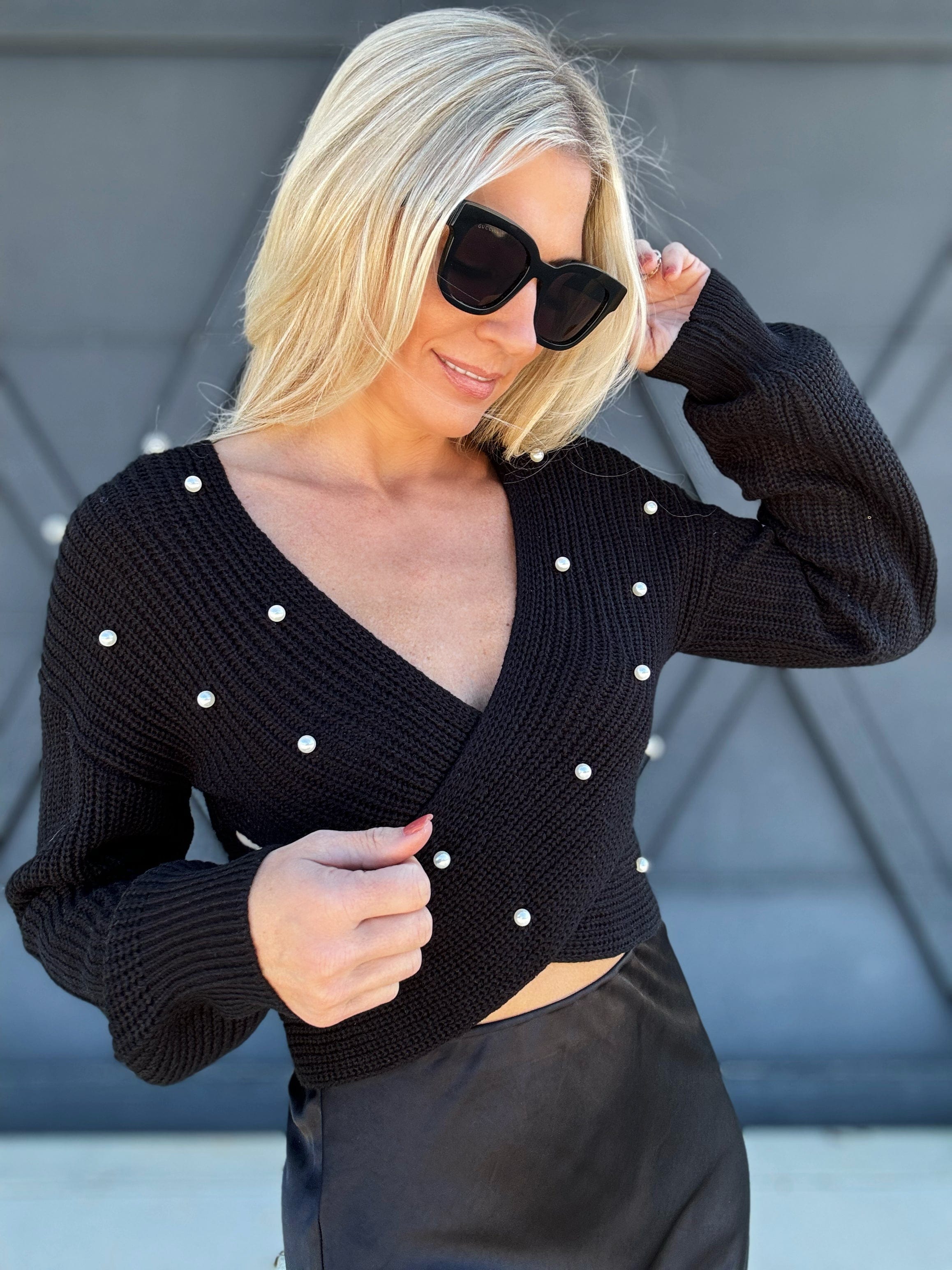 Reversible Cropped Pearl Sweater In Black - Infinity Raine