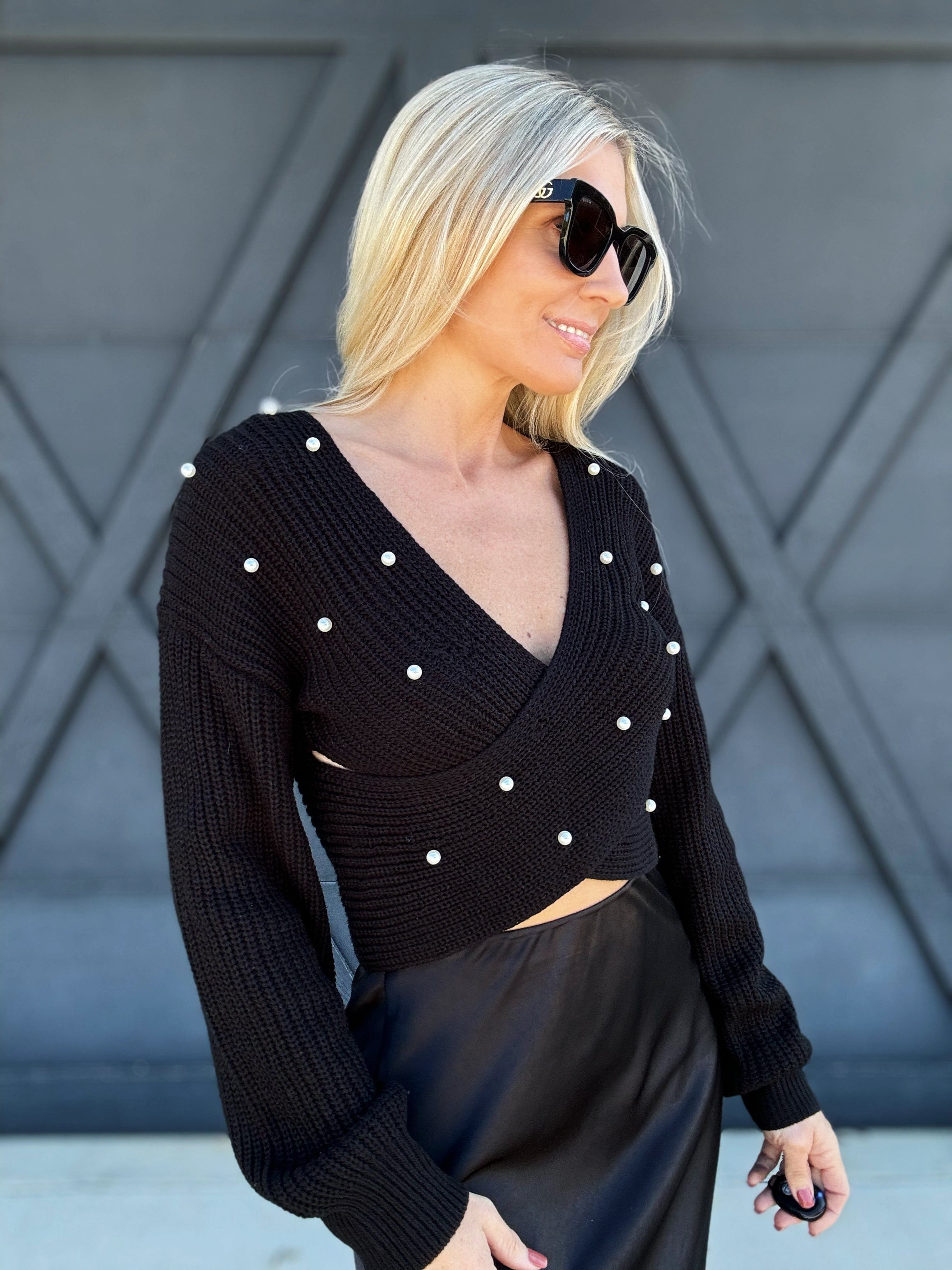 Reversible Cropped Pearl Sweater In Black - Infinity Raine